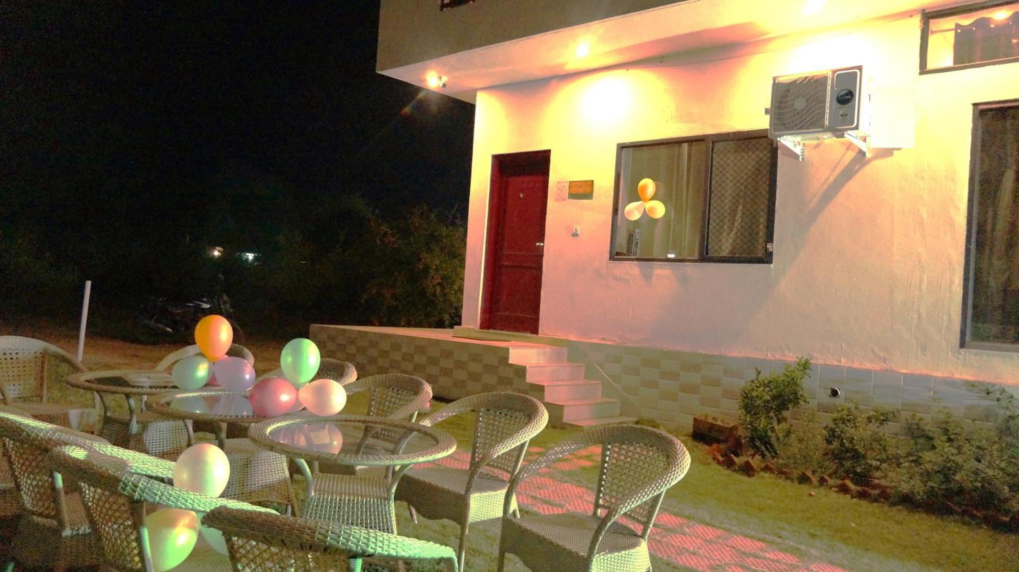 Wow Relish Hotel อัลวาร์ ภายนอก รูปภาพ